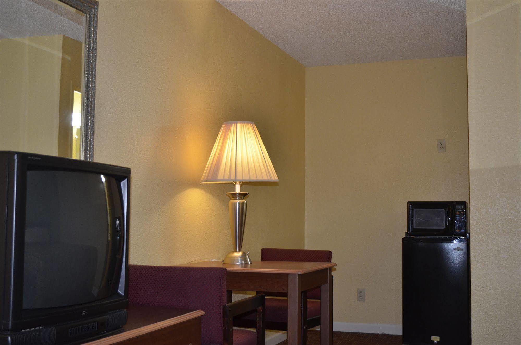 Budget Inn Williamsville Exterior photo