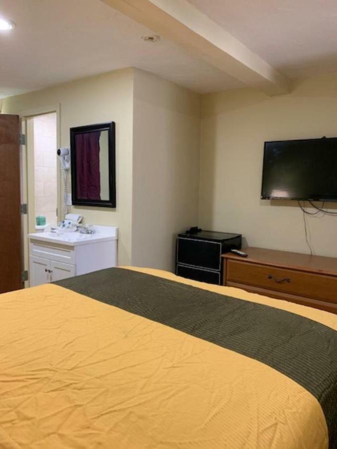 Budget Inn Williamsville Exterior photo